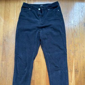 BDG Color Corduroy High-Waisted Mom Pant in Black, size 28